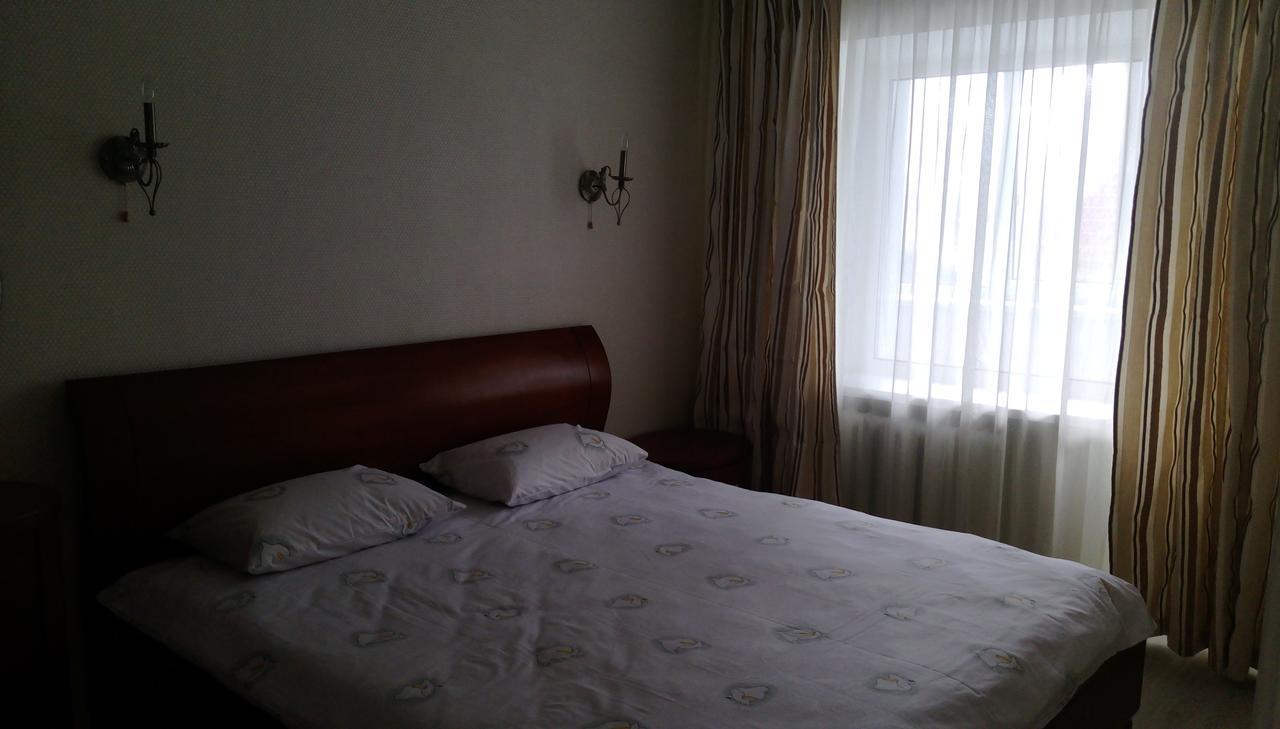 Apartment On Prospiekt Pobiedy 18 Kiev Dış mekan fotoğraf